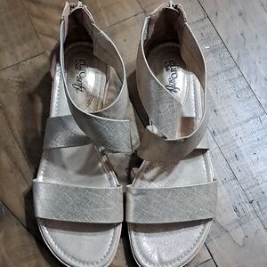 Sofft Euro Soft Gold Women’s Strappy Sandals -